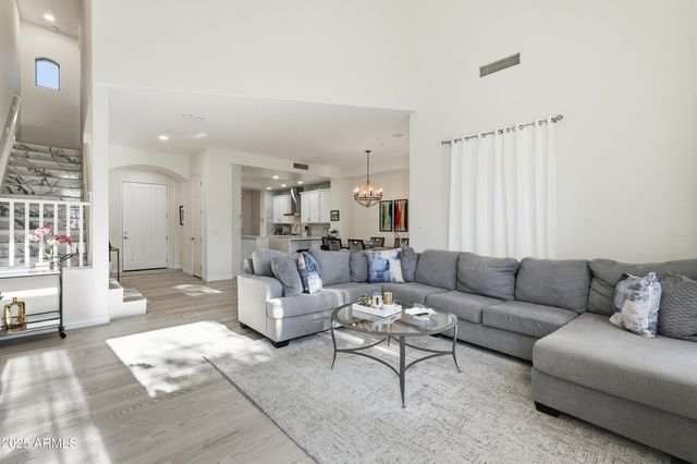 20802 N GRAYHAWK Drive 1107, Scottsdale, AZ 85255