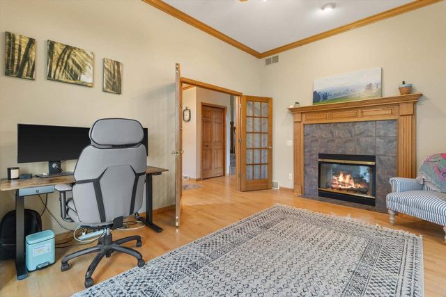 911 Eddington Drive, Sun Prairie, WI 53590