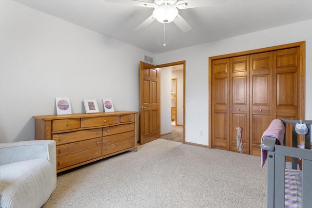 911 Eddington Drive, Sun Prairie, WI 53590