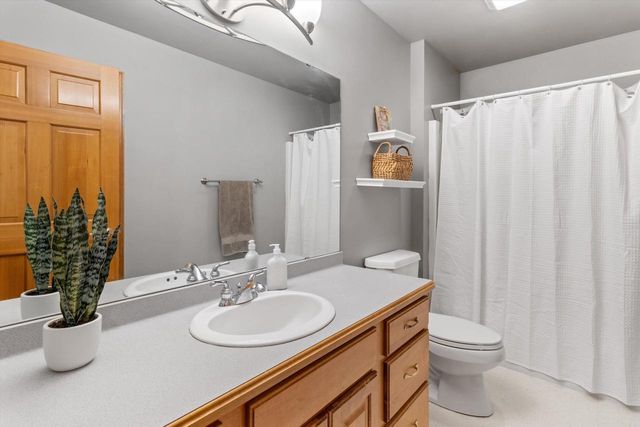 911 Eddington Drive, Sun Prairie, WI 53590