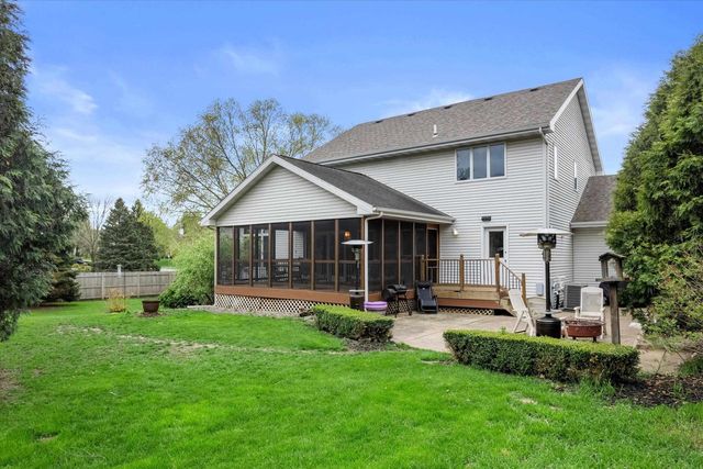 911 Eddington Drive, Sun Prairie, WI 53590