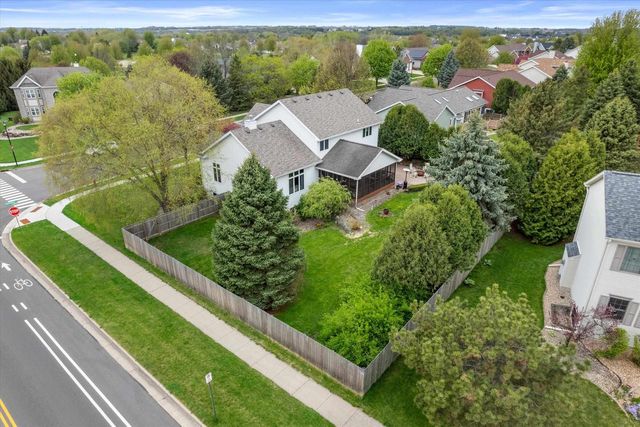 911 Eddington Drive, Sun Prairie, WI 53590