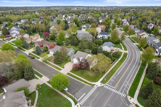 911 Eddington Drive, Sun Prairie, WI 53590