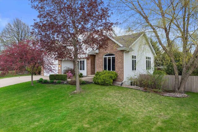 911 Eddington Drive, Sun Prairie, WI 53590