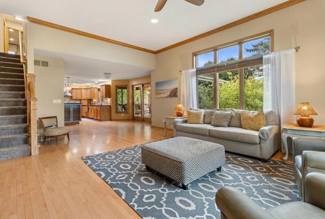 911 Eddington Drive, Sun Prairie, WI 53590