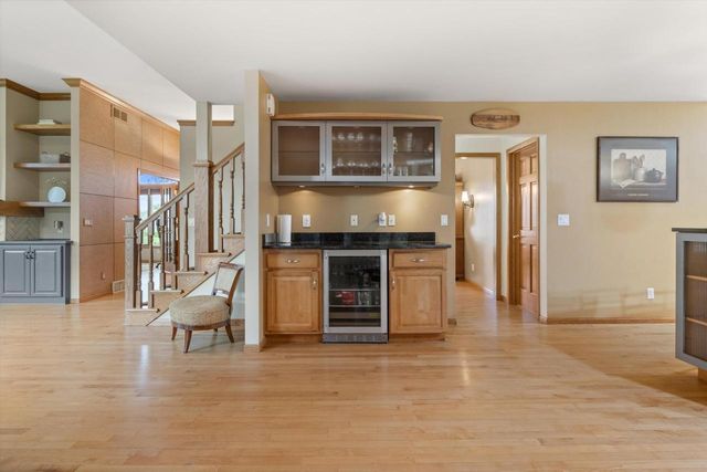 911 Eddington Drive, Sun Prairie, WI 53590