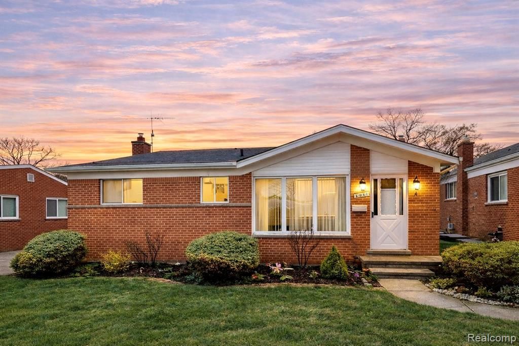 23223 Panama Avenue, Warren, MI 48091