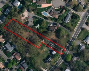 107 Hanover Rd, East Hanover Twp., NJ 07936