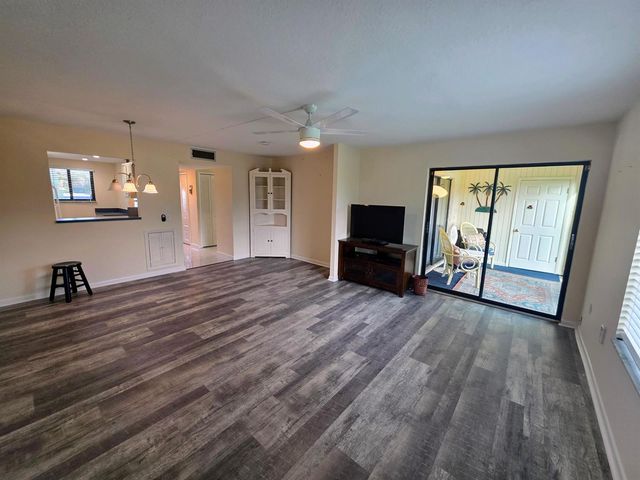 5403 SE Miles Grant Road H108, Stuart, FL 34997
