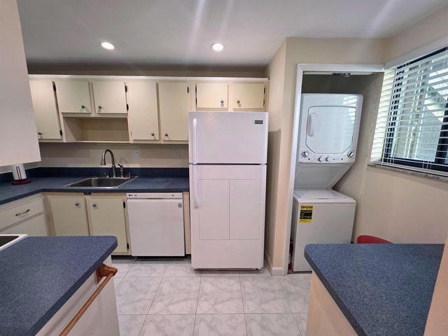 5403 SE Miles Grant Road H108, Stuart, FL 34997