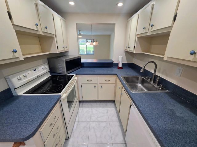 5403 SE Miles Grant Road H108, Stuart, FL 34997
