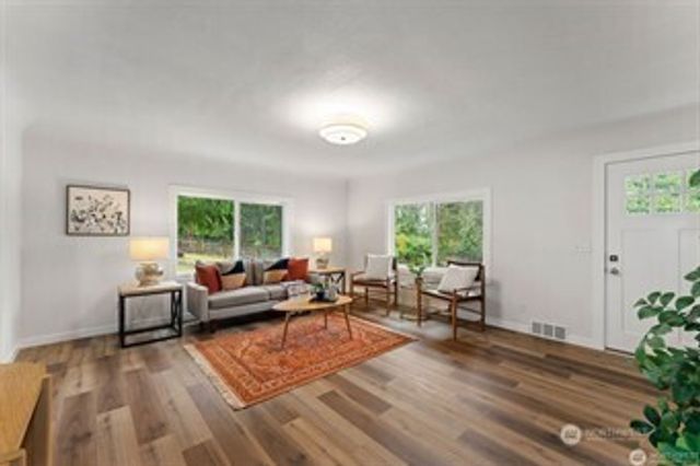 866 NW Karkainen Lane, Poulsbo, WA 98370