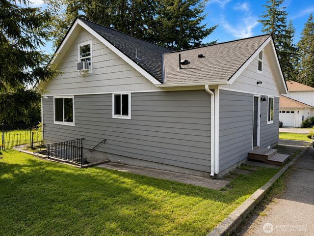 866 NW Karkainen Lane, Poulsbo, WA 98370