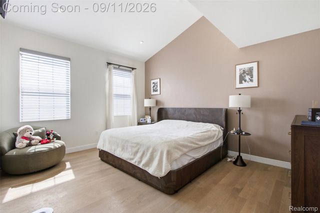 963 Sandalwood Drive, Troy, MI 48085