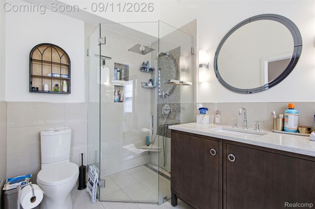 963 Sandalwood Drive, Troy, MI 48085