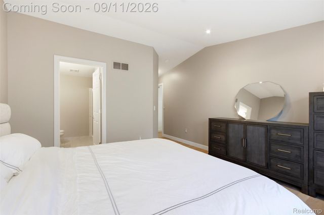 963 Sandalwood Drive, Troy, MI 48085