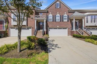 963 Sandalwood Drive, Troy, MI 48085