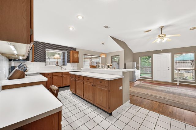 5719 White Mills Drive, Houston, TX 77041