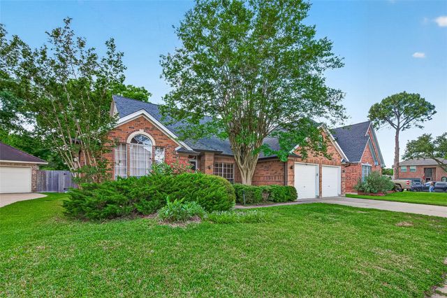 5719 White Mills Drive, Houston, TX 77041