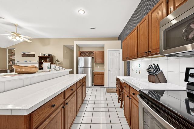 5719 White Mills Drive, Houston, TX 77041