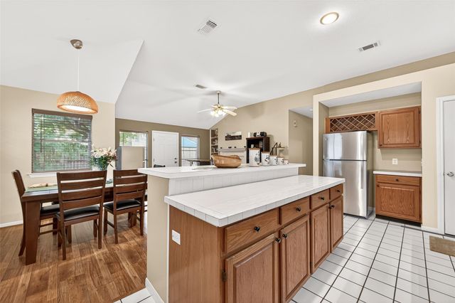 5719 White Mills Drive, Houston, TX 77041