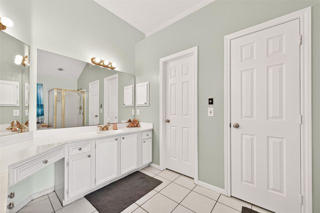 5719 White Mills Drive, Houston, TX 77041