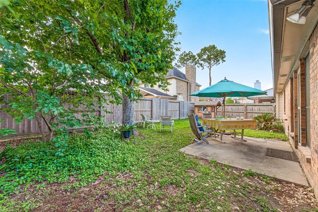 5719 White Mills Drive, Houston, TX 77041