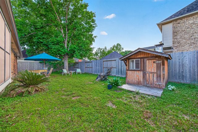 5719 White Mills Drive, Houston, TX 77041