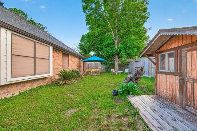 5719 White Mills Drive, Houston, TX 77041