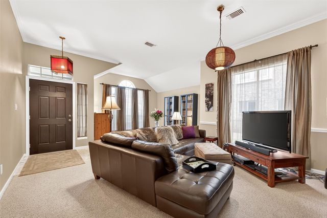 5719 White Mills Drive, Houston, TX 77041