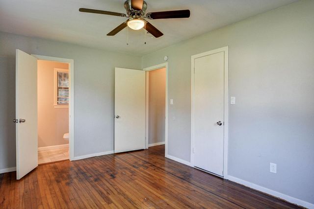 131 Lakewood Drive, Clute, TX 77531