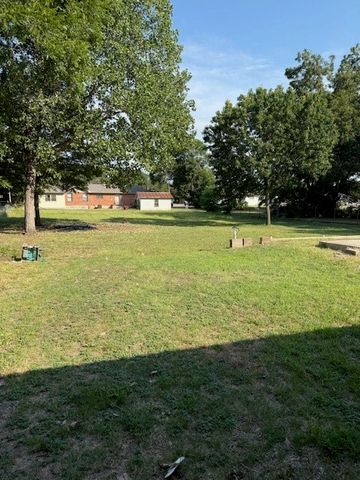 708 Cooper Street, Bowie, TX 76230