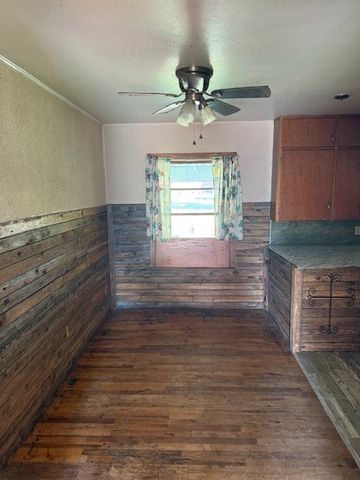 708 Cooper Street, Bowie, TX 76230