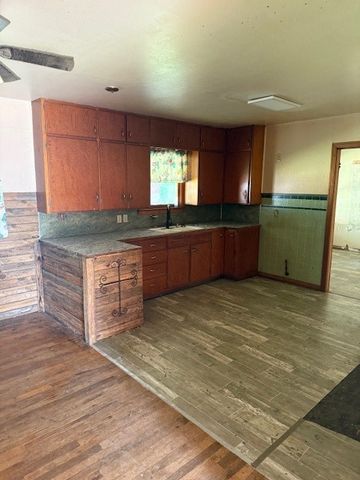 708 Cooper Street, Bowie, TX 76230