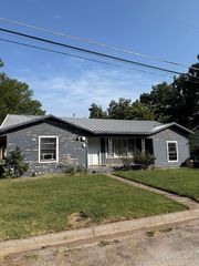 708 Cooper Street, Bowie, TX 76230