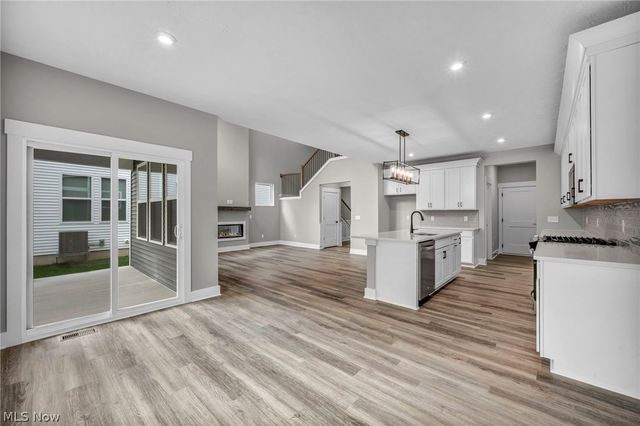 2087 Glenmont Drive, Brunswick, OH 44212