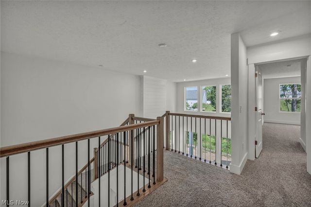 2087 Glenmont Drive, Brunswick, OH 44212
