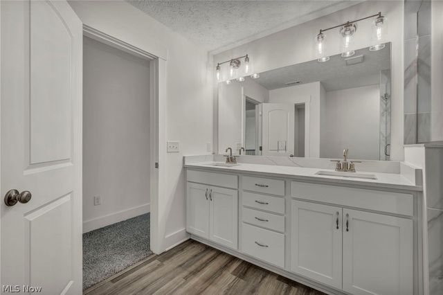 2087 Glenmont Drive, Brunswick, OH 44212