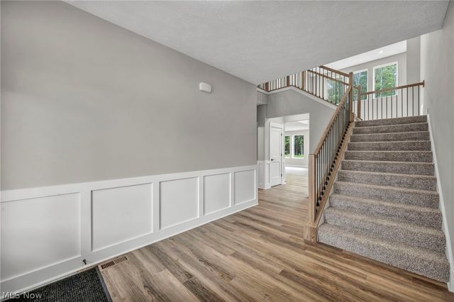 2087 Glenmont Drive, Brunswick, OH 44212