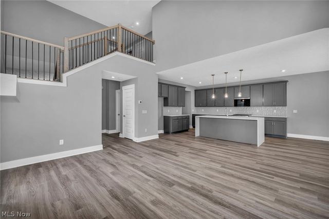 2087 Glenmont Drive, Brunswick, OH 44212