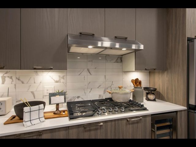 510 W 20th Street 922, Houston, TX 77008