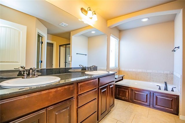 2955 N Raven Lane, Fayetteville, AR 72704