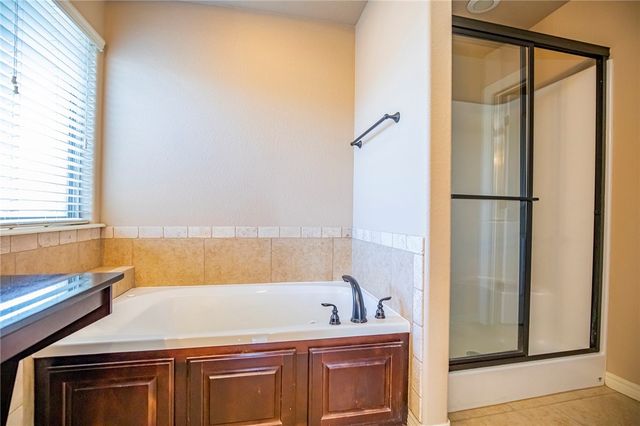 2955 N Raven Lane, Fayetteville, AR 72704