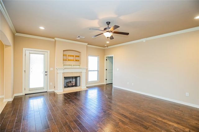 2955 N Raven Lane, Fayetteville, AR 72704