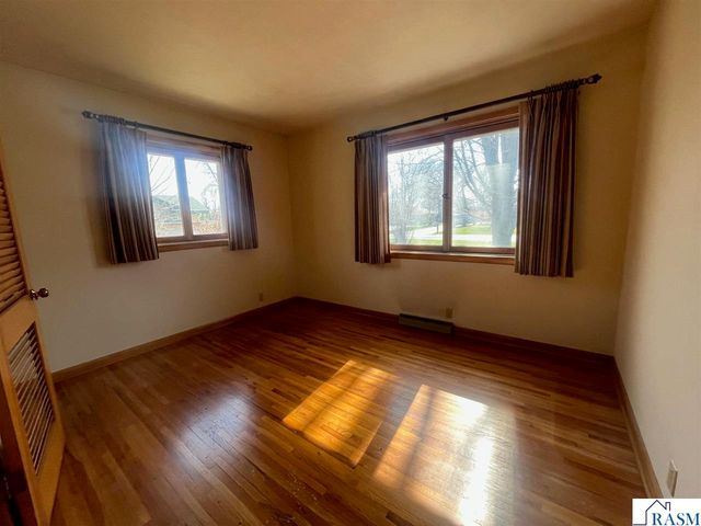 118 S Skyline Drive, Mankato, MN 56001