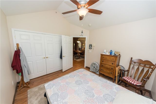 1905 Golf Course Dr, South Strabane, PA 15301