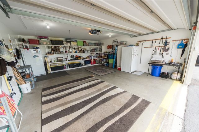 1905 Golf Course Dr, South Strabane, PA 15301