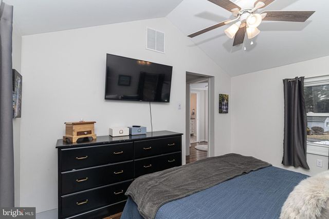 95 INDIAN MILLS RD, Shamong, NJ 08088