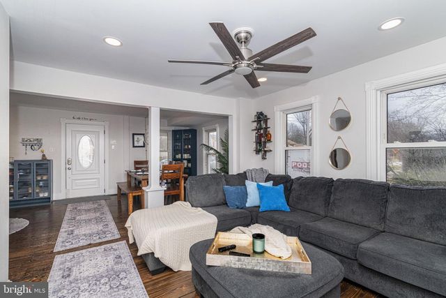 95 INDIAN MILLS RD, Shamong, NJ 08088