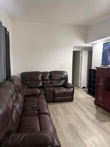 2620 SW 55th Avenue, West Park, FL 33023